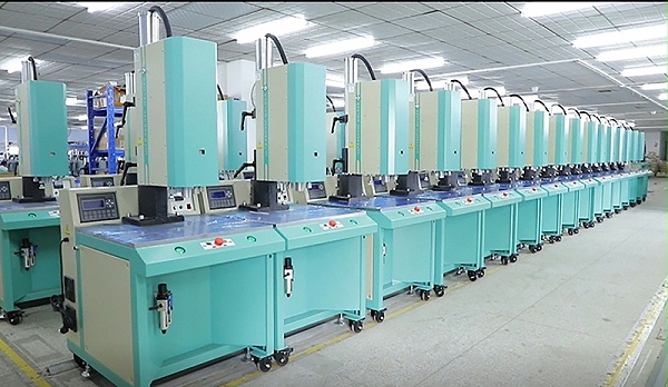 靈科超聲波焊接機 靈科超聲波焊接機