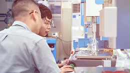 如何維修必能信2000Xea超聲波焊接機？